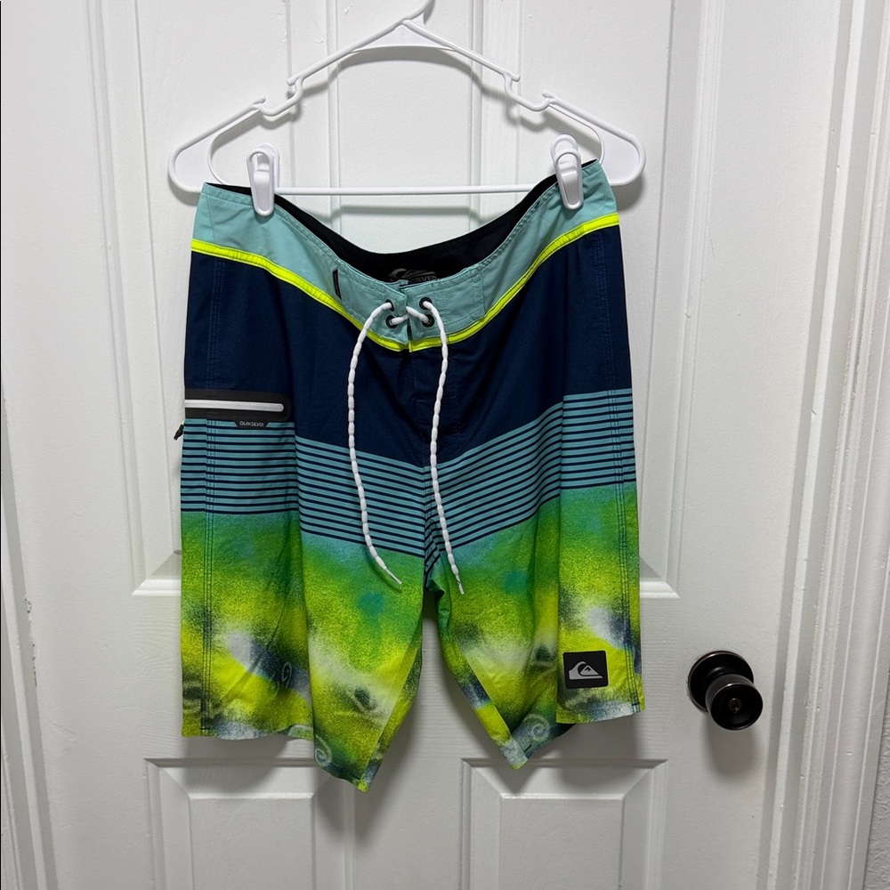 Quiksilver Men’s Navy, Teal & Lime Gradient Boardshorts